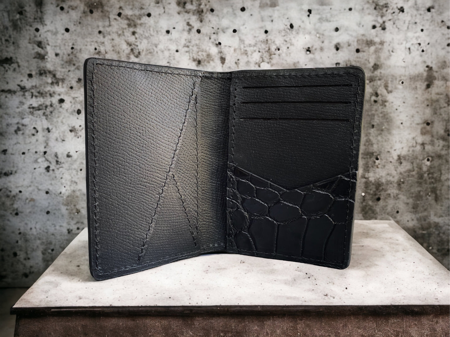Black Alligator Bifold Card Holder
