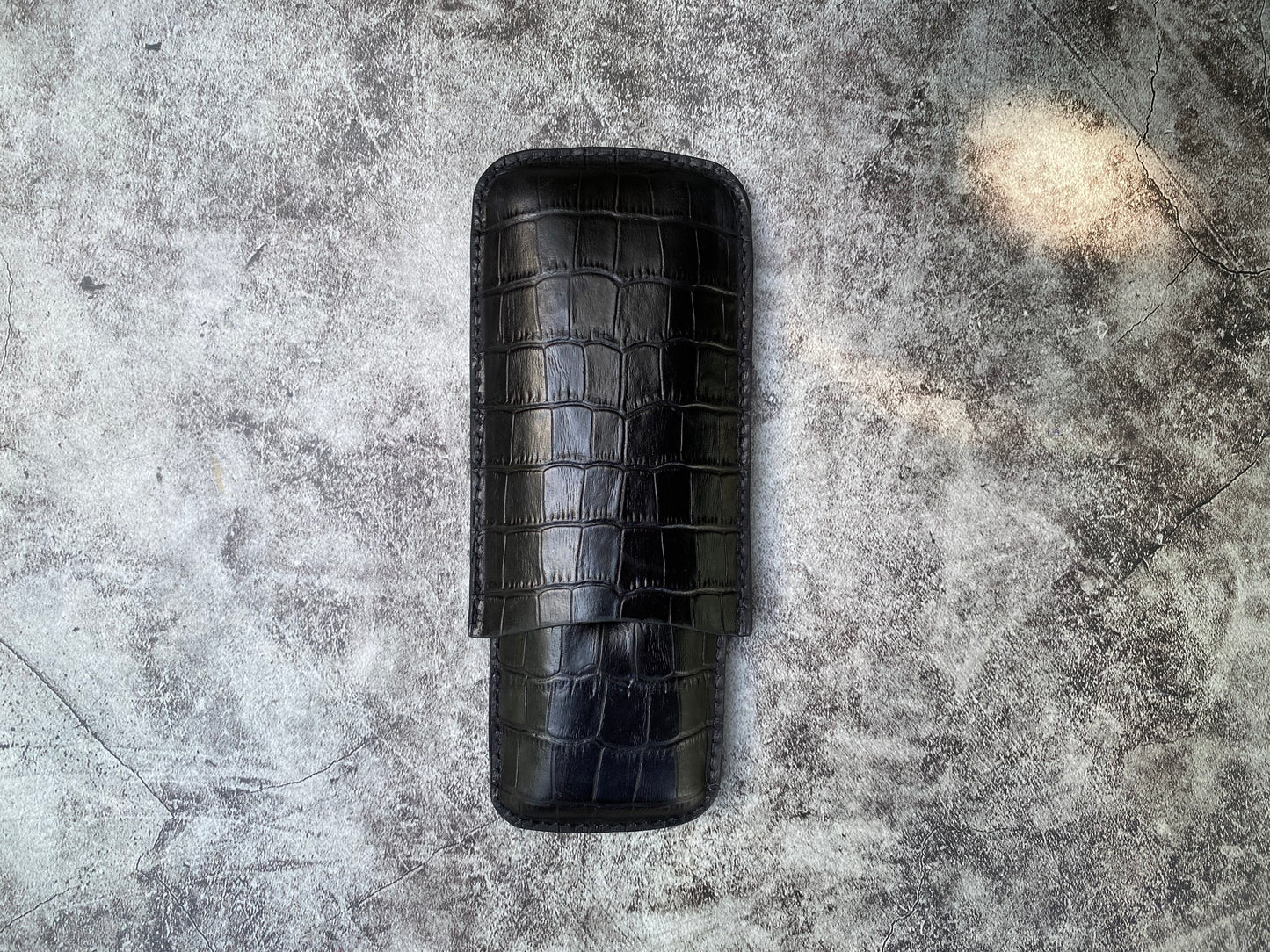 Handmade Black Italy Printed Cowhide Leather Cigar Case, Leather Cigar Humidor, 2 to 3 Tubes Cigar Case
