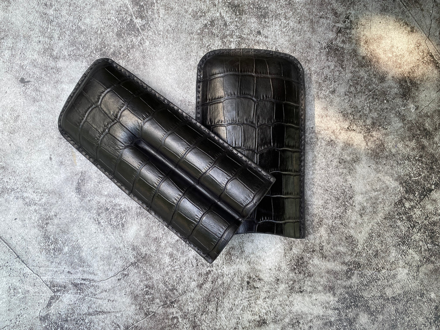 Handmade Black Italy Printed Cowhide Leather Cigar Case, Leather Cigar Humidor, 2 to 3 Tubes Cigar Case